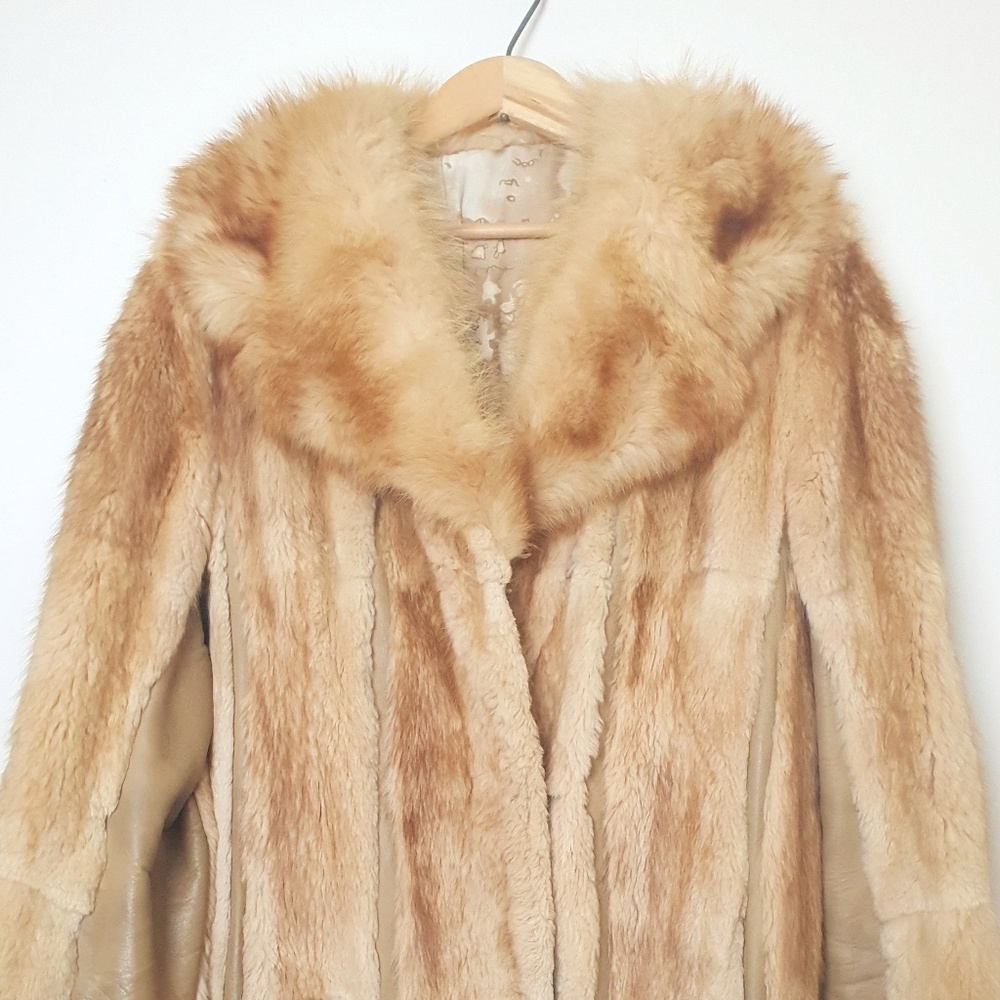 Fur Coat - Picture 4 of 8